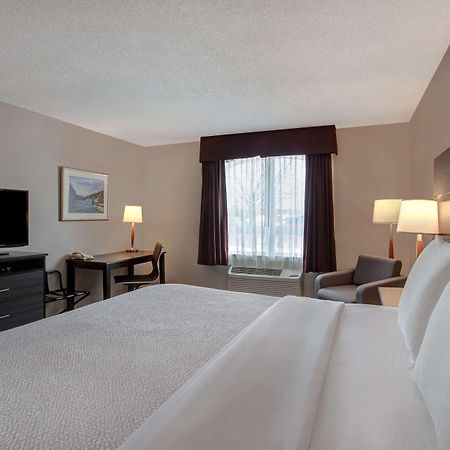Days Inn & Suites By Wyndham קולינגווד מראה חיצוני תמונה