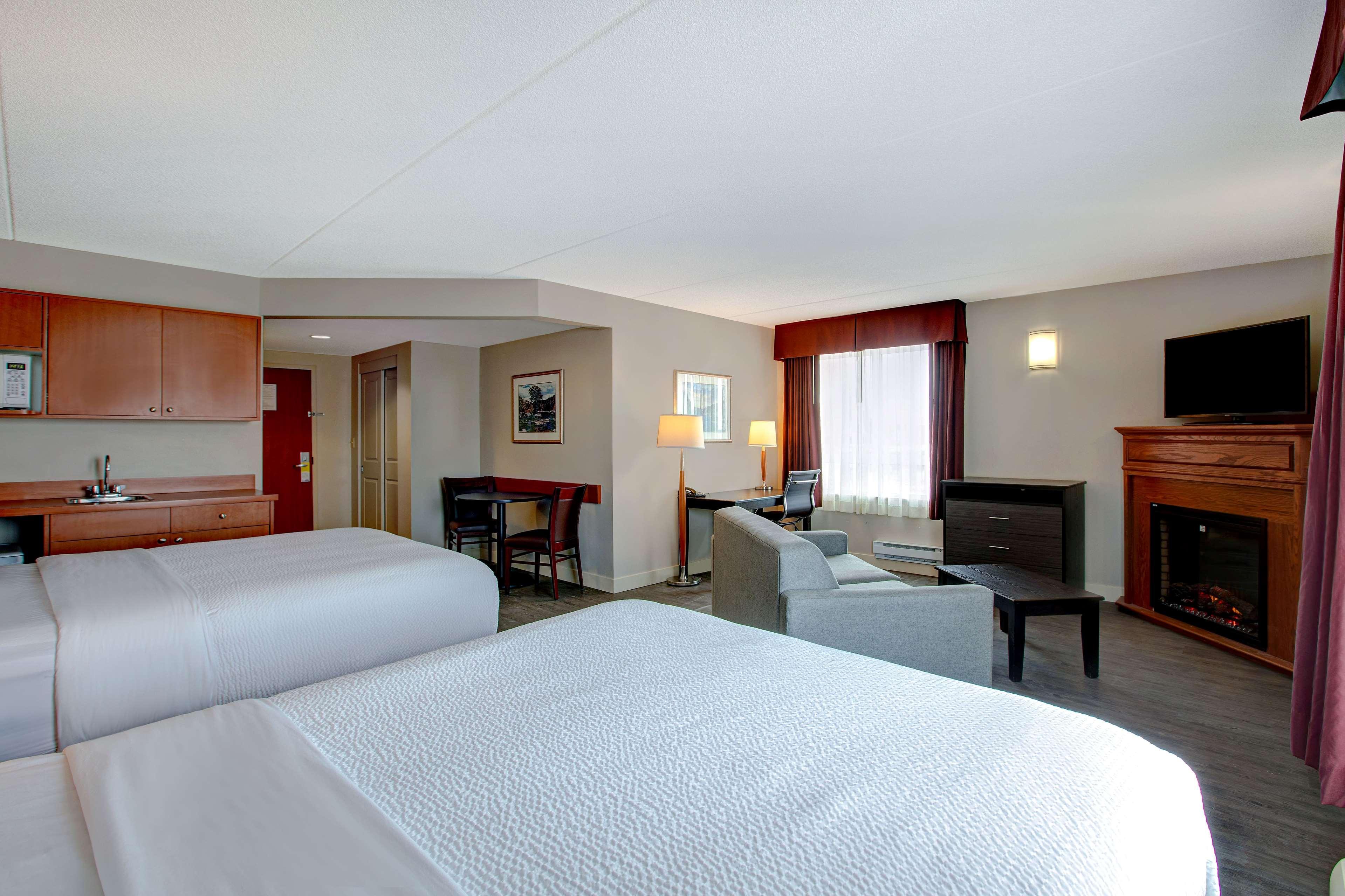 Days Inn & Suites By Wyndham קולינגווד מראה חיצוני תמונה