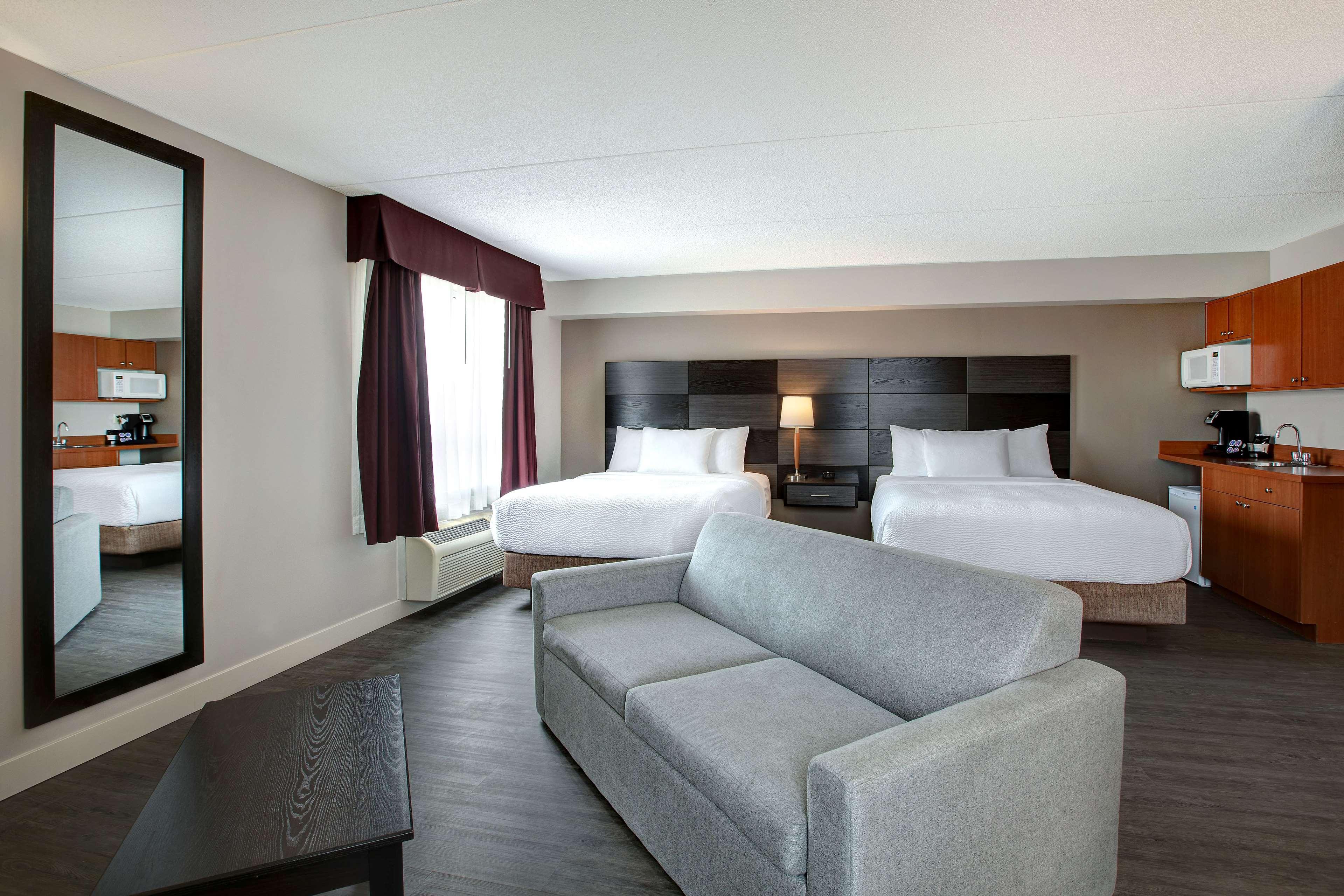 Days Inn & Suites By Wyndham קולינגווד מראה חיצוני תמונה