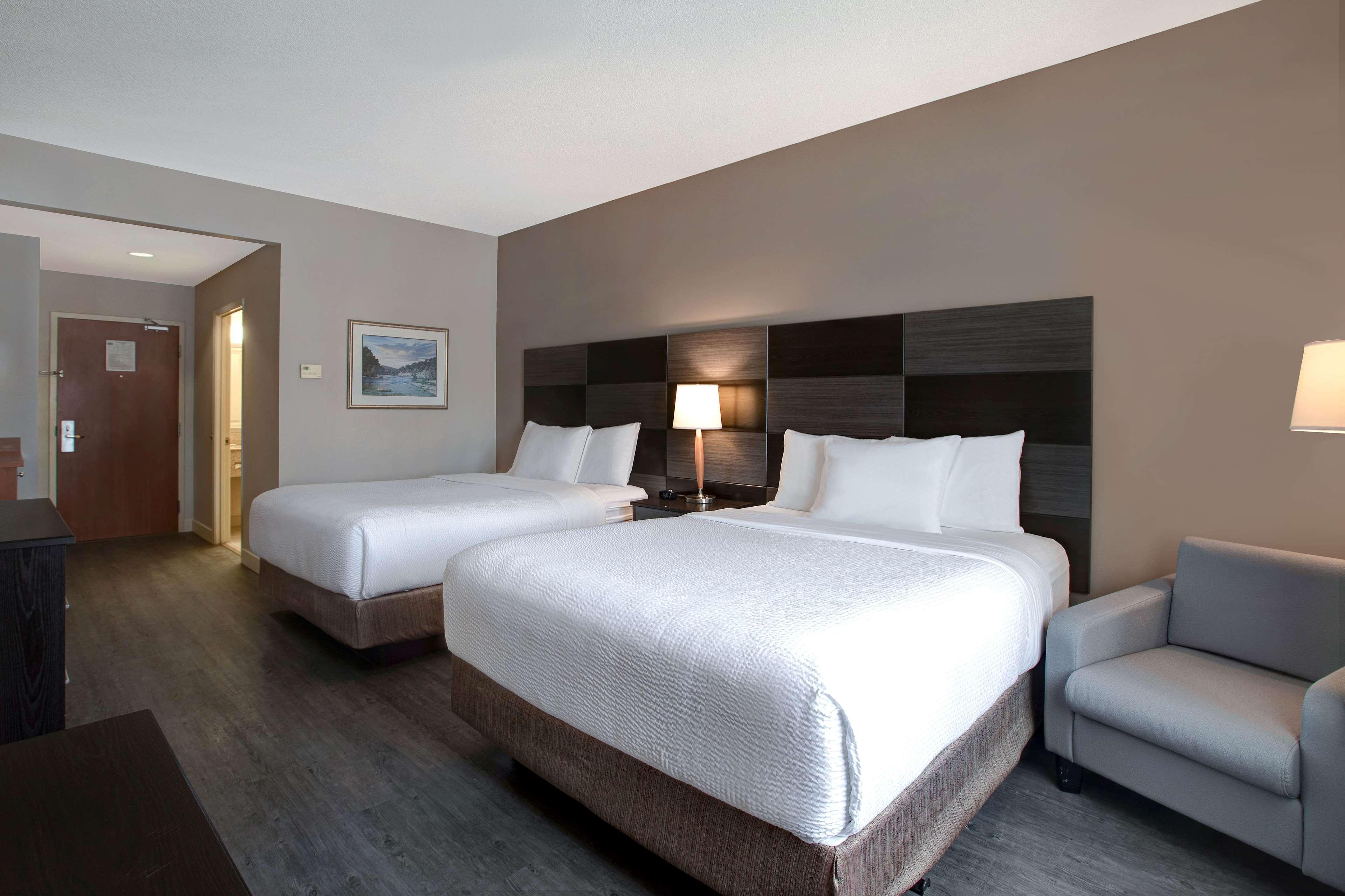 Days Inn & Suites By Wyndham קולינגווד מראה חיצוני תמונה