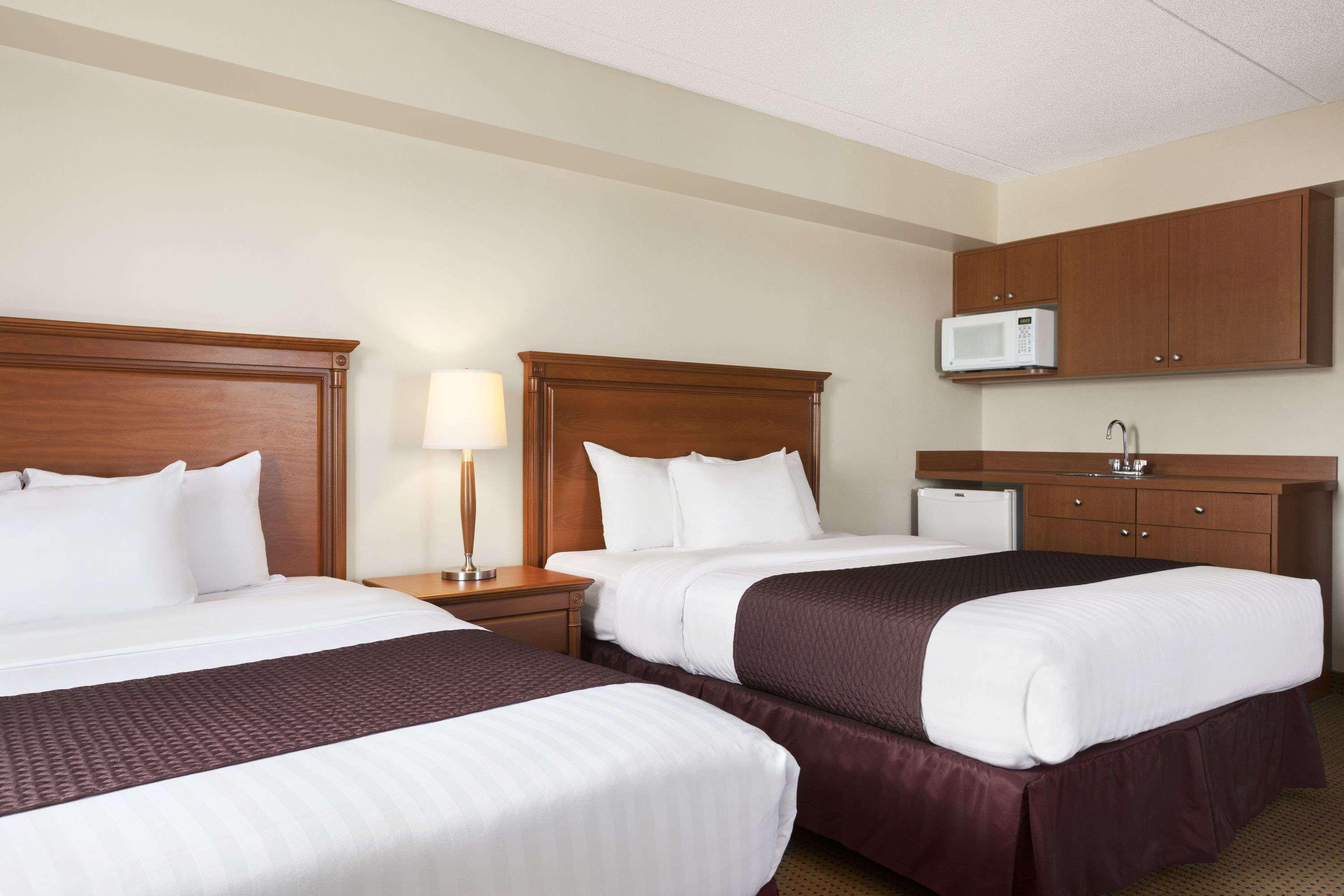 Days Inn & Suites By Wyndham קולינגווד מראה חיצוני תמונה