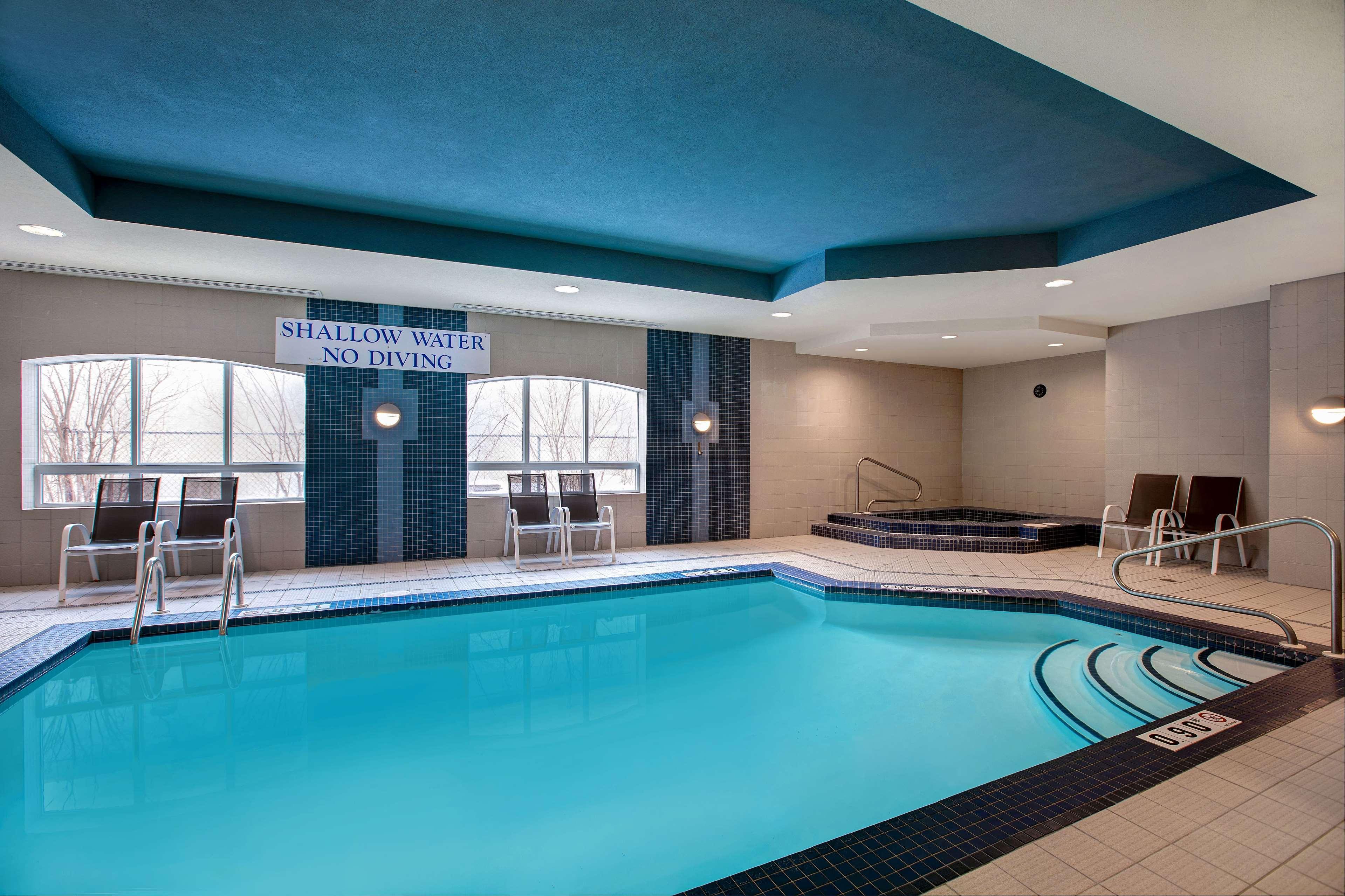 Days Inn & Suites By Wyndham קולינגווד מראה חיצוני תמונה