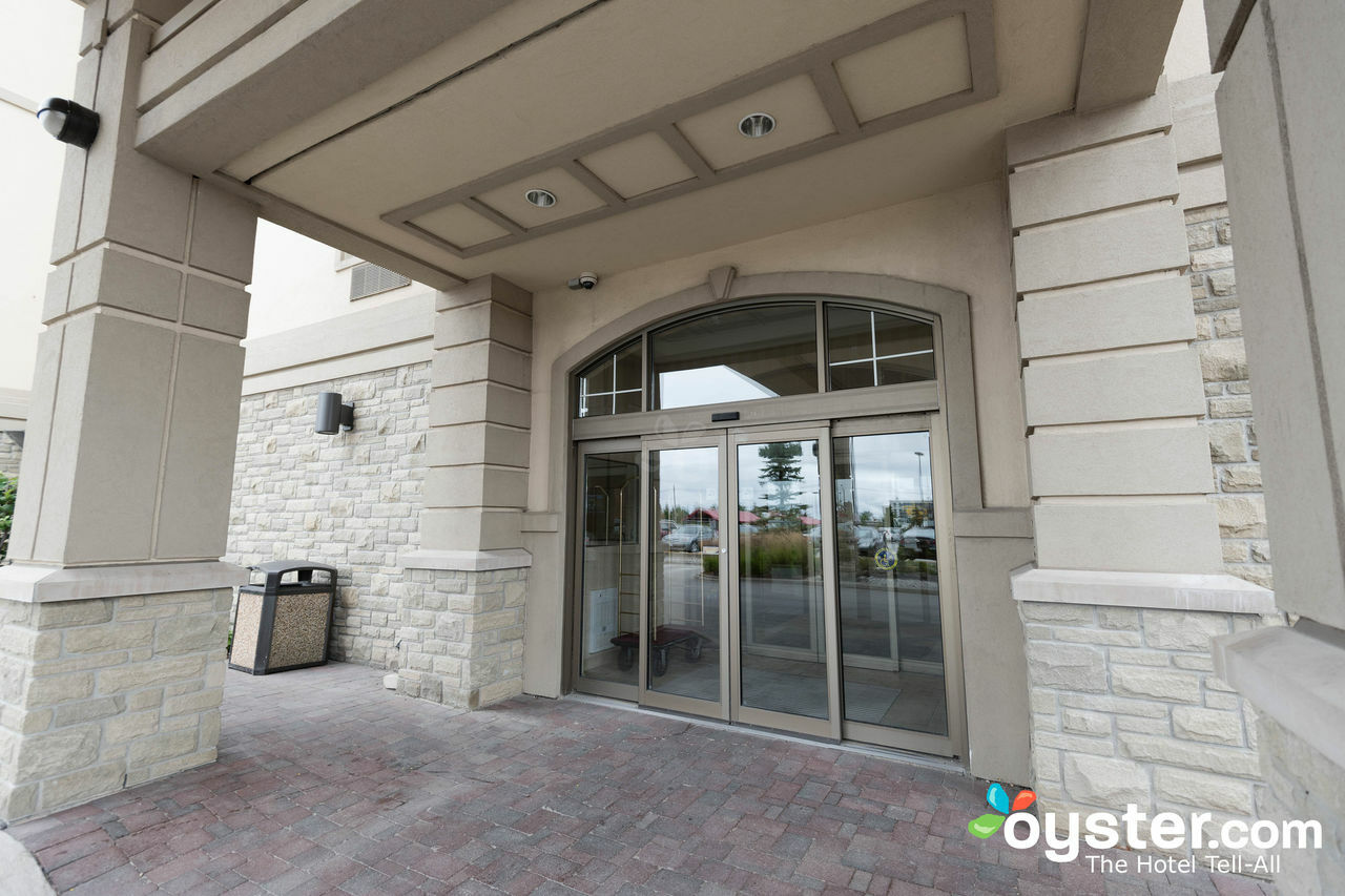 Days Inn & Suites By Wyndham קולינגווד מראה חיצוני תמונה